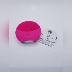Foreo Pink Facial Cleansing Brush